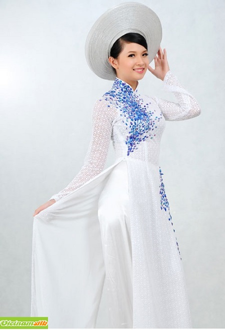 cach chon vai may ao dai cuoi