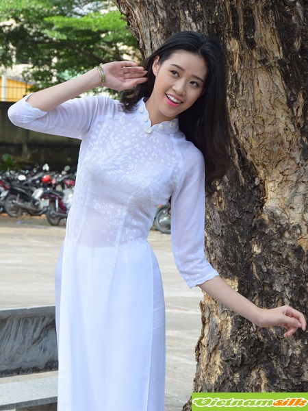 cách chọn vải may áo dài cho nữ sinh